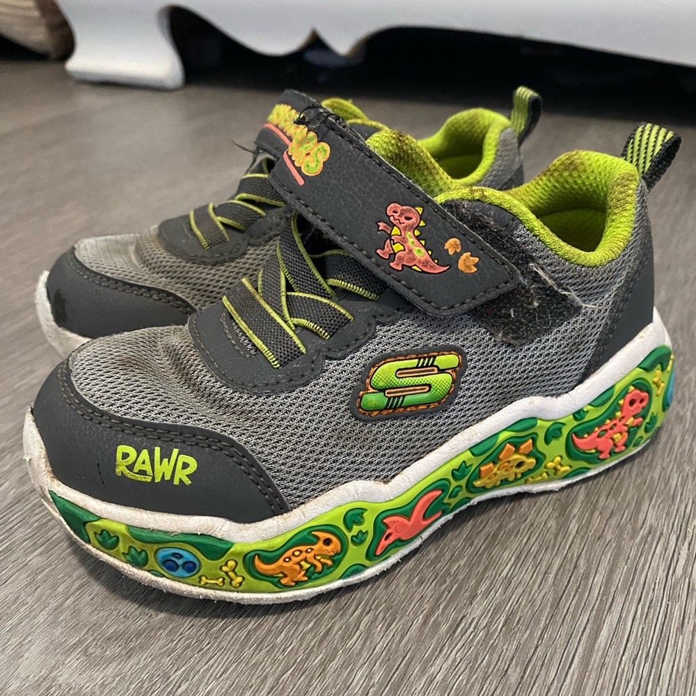 Sketchers Toddler Boy Dinosaur Sneakers Size 8